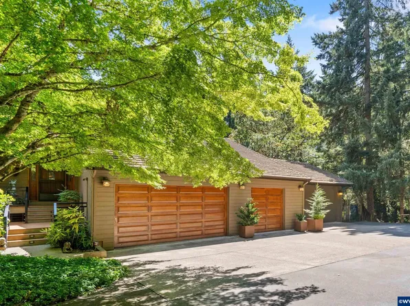 6090 NW Rosewood Dr, Corvallis, OR 97330