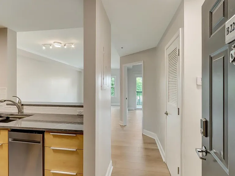 1074 Peachtree Walk NE #B222 — Photo 27