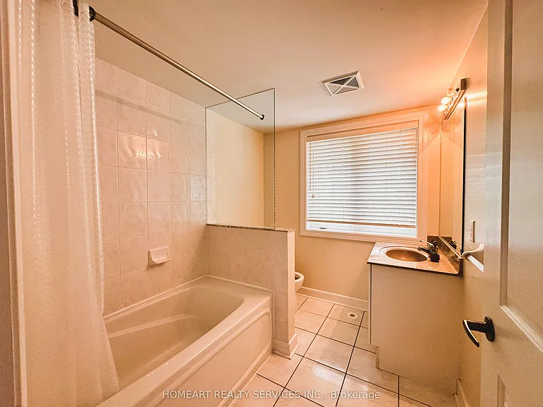 32 Glendora Ave — Photo 31