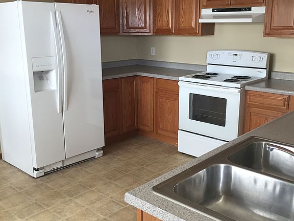 2nd image of 1113 W 2nd St