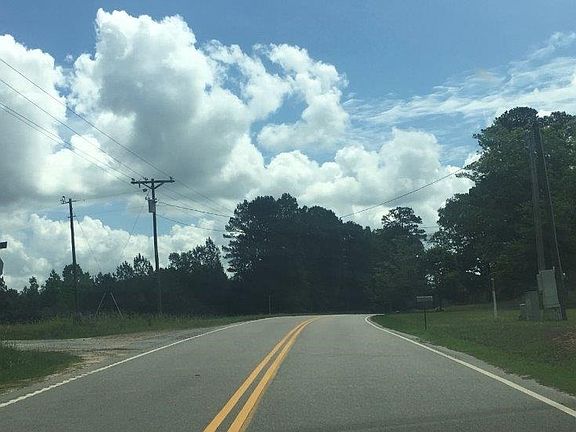 Exterior Neighborhood (street photo)