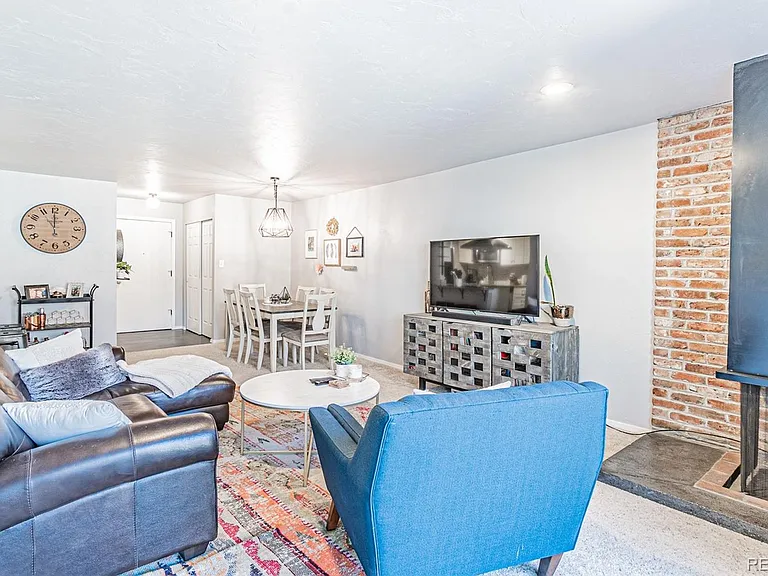 700 N Washington St #207 — Photo 7