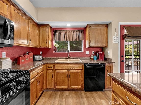 5th image of 1465 Crosspoint Way