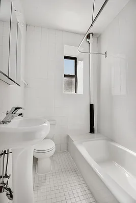 Rented by Compass | media 18