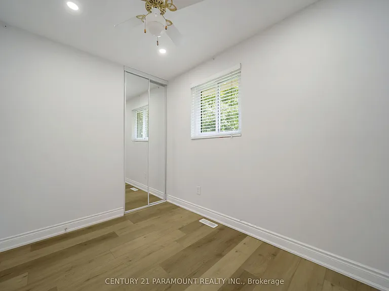 11 Gondola Cres — Photo 15