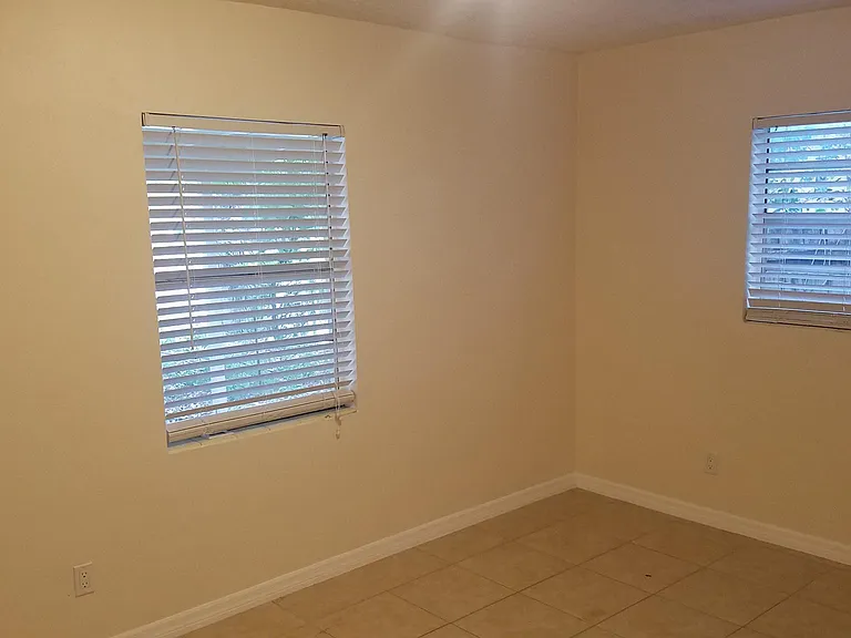 7708 Prato Ave — Photo 16
