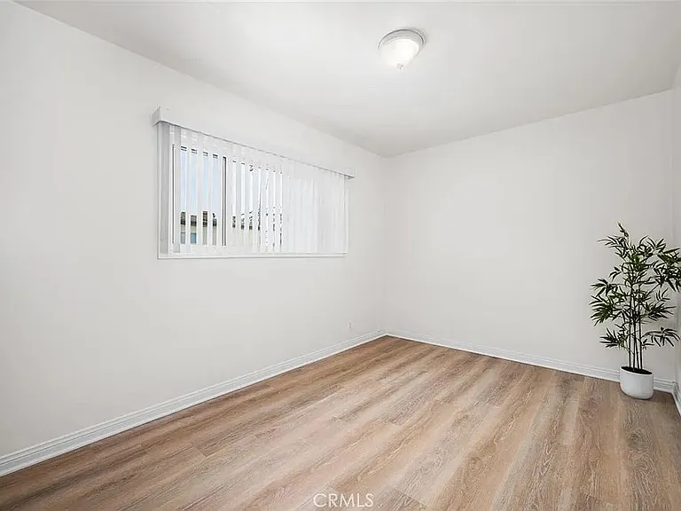 69 Glendora Ave #3 — Photo 9