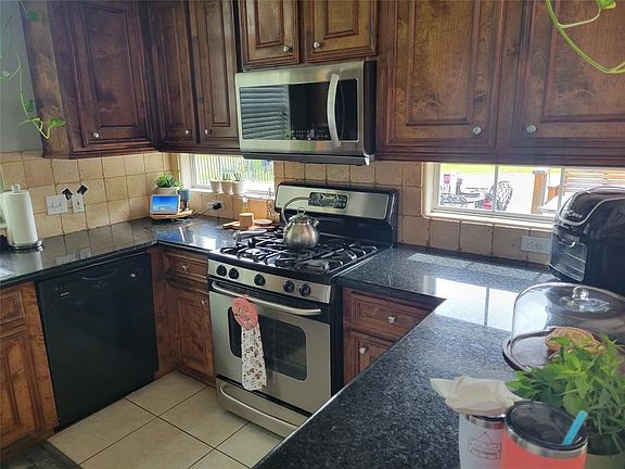 5th image of 6301 Brooklawn Dr