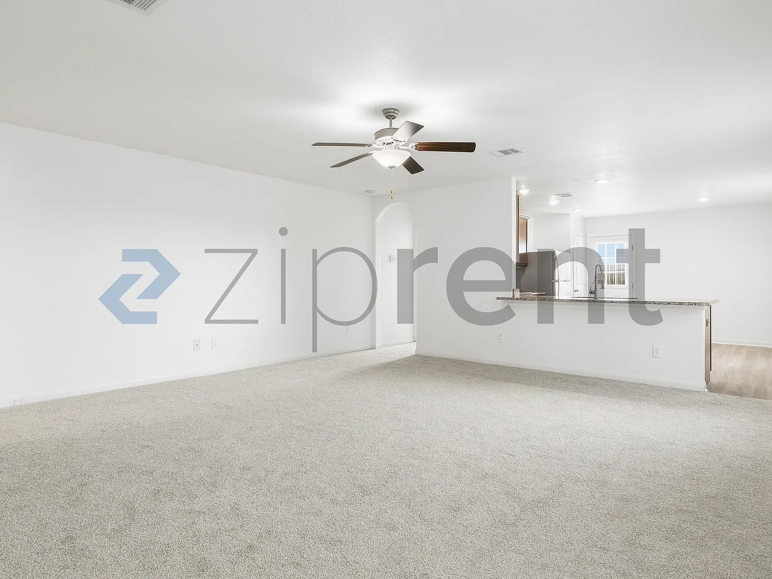 3 bed, 1335 sqft, $2,150 — Photo 3