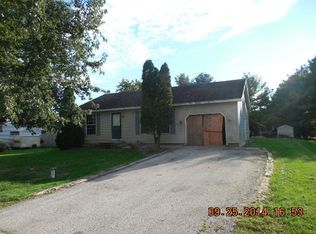 8011 Kasson St, Harvard, IL 60033