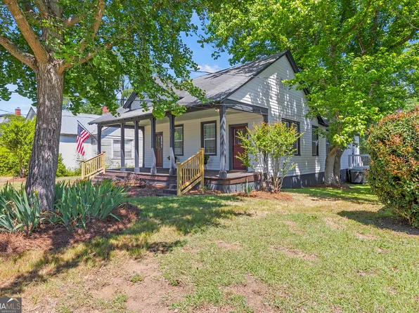 39 N Broad St, Porterdale, GA 30014