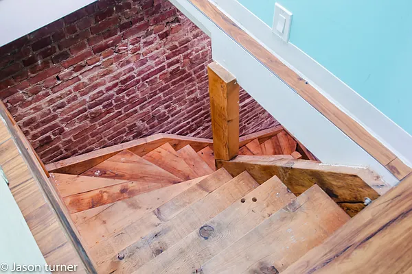 Rented by Level Group | media 6