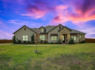 8228 Harvest Dr, Grandview, TX 76050