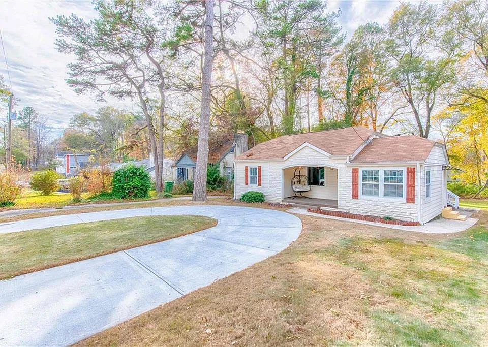 1225 Graymont Dr SW