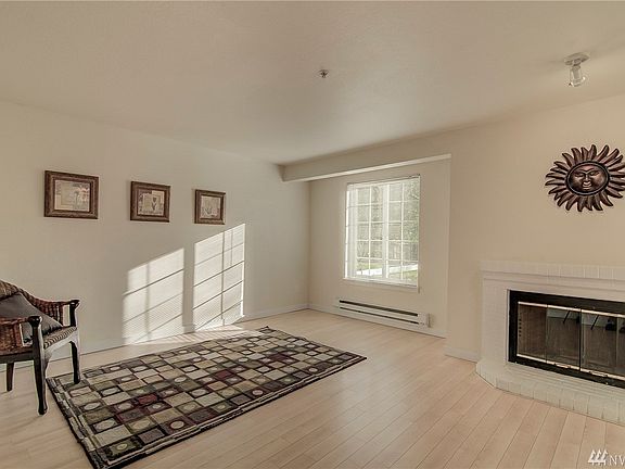 5th image of 10619 SE 261st Pl APT E106