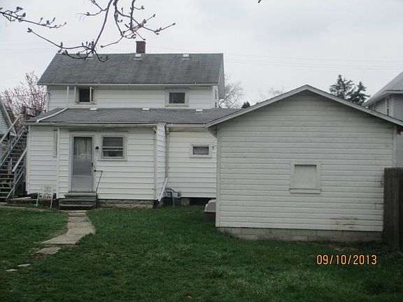 5th image of 308 Willow St