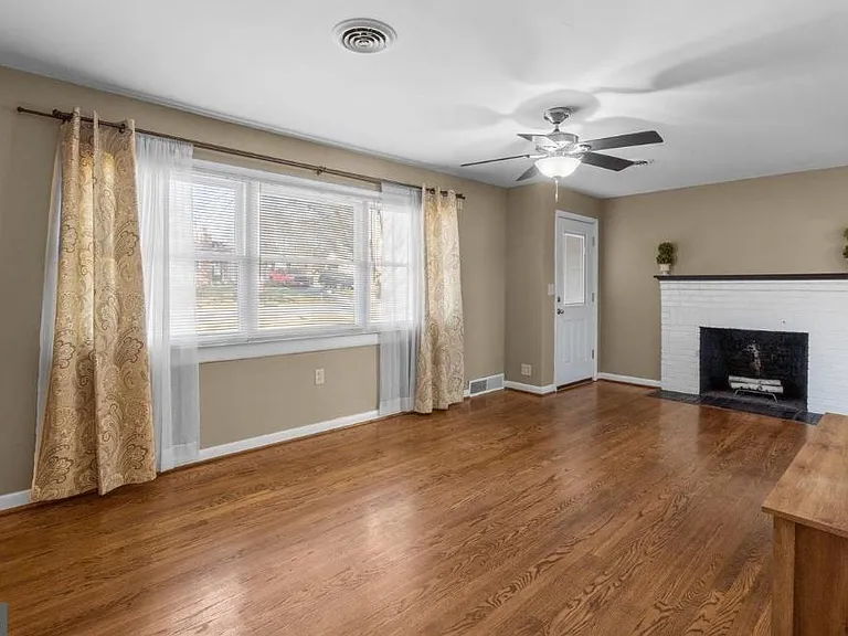 11837 Robinwood Dr — Photo 10