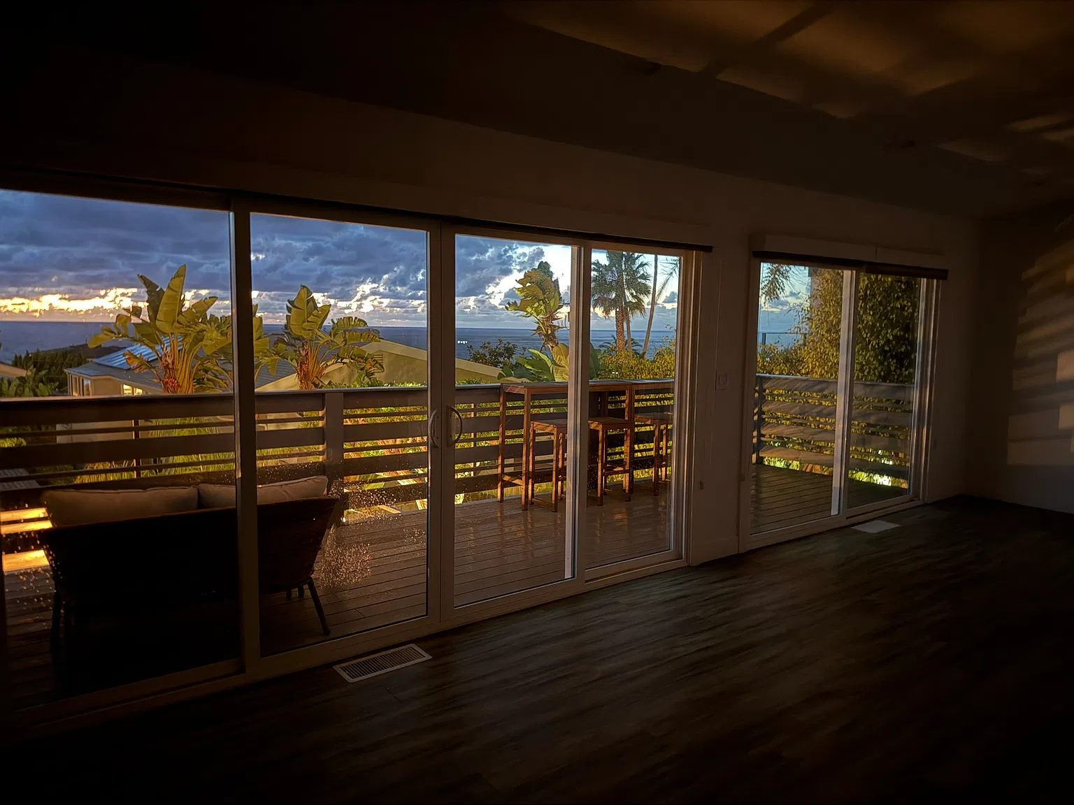 3 bed, 1900 sqft, $9,750 — Photo 2