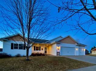 801 Greenwood St, Holmen, WI 54636