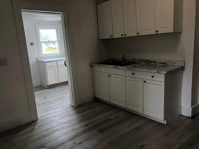 525 W Dakota Ave — Photo 10