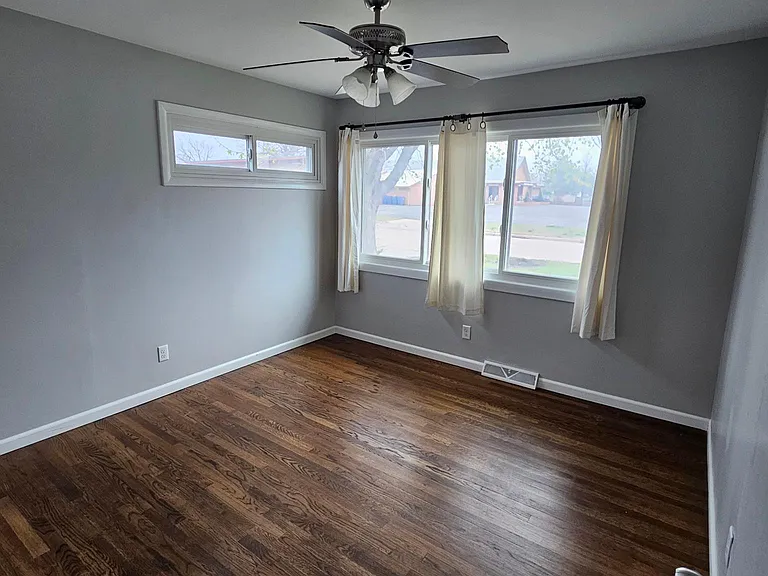 6322 E Eastwood Ave — Photo 7