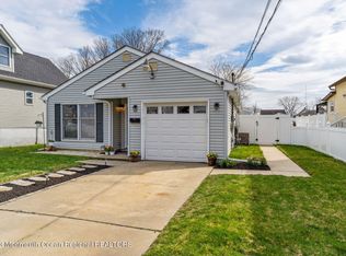 30 Sampson Pl, Long Branch, NJ 07740