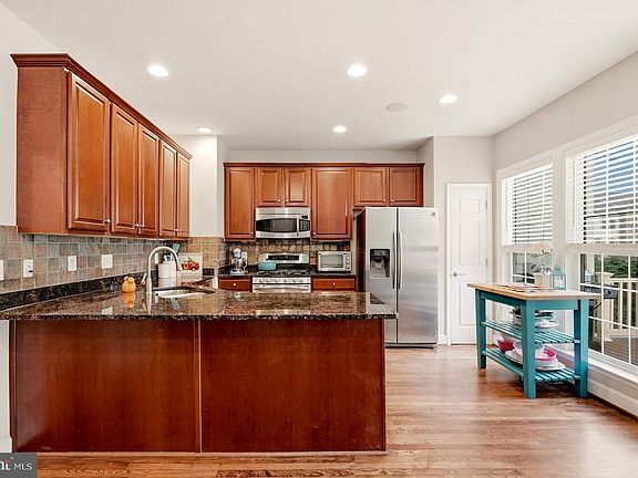 2nd image of 211 Great Laurel Sq SE