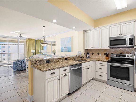 3rd image of 1150 Santa Rosa Blvd Unit 520