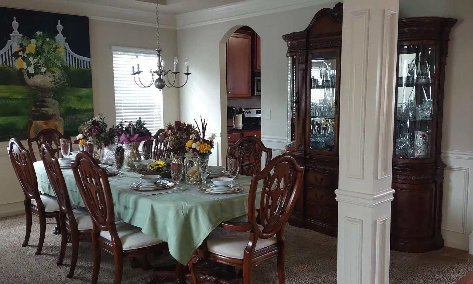 4 bed, 3.5 bath, 3217 sqft, $2,400 — Photo 3