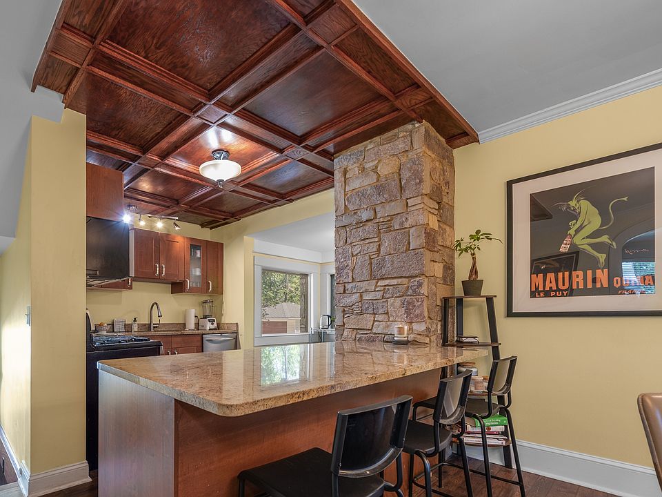 1014 N Alexander Ave, photo 8