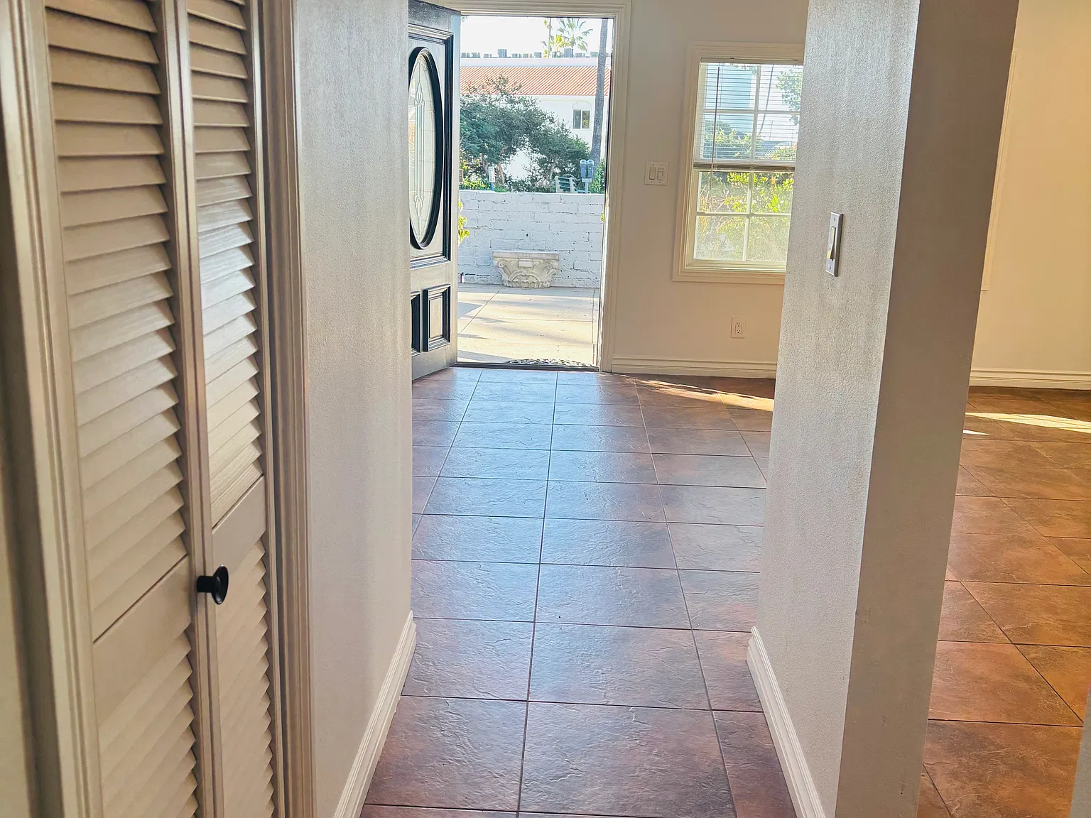 274 Cliff Drive — Photo 4