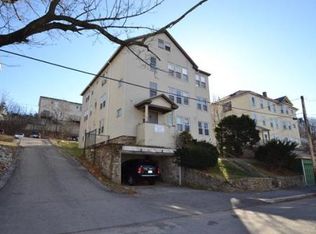 37 Caro St, Worcester, MA 01610