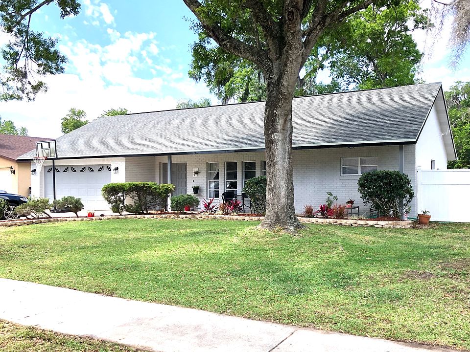 1st image of 449 Woodstock Dr