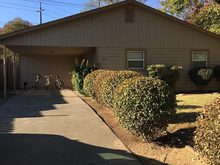 1205 Duke Dr — Photo 18