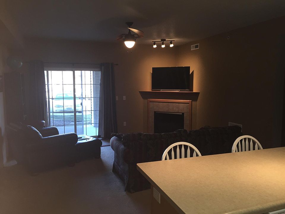 2nd image of 560 Kansas Ave