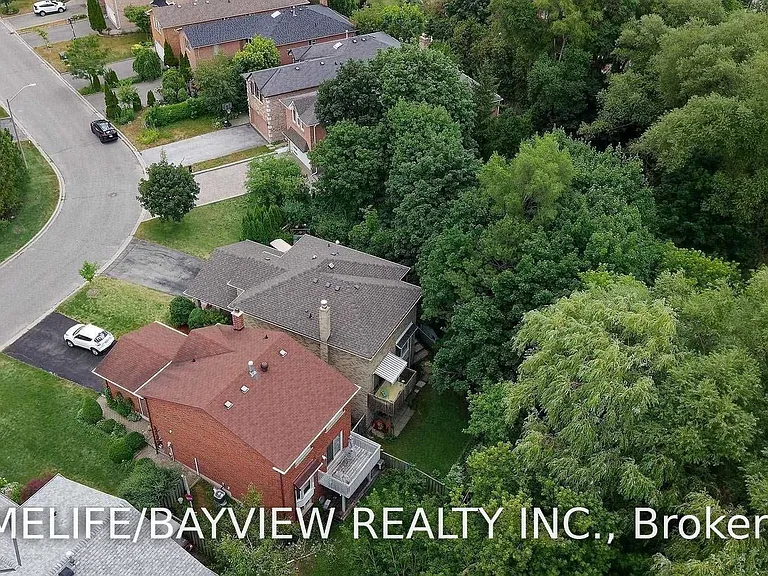 36 Eleanor Cir #LOWER — Photo 2
