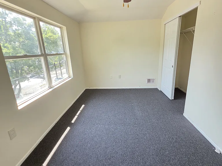 Metcalfe St — Photo 21