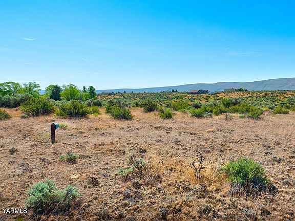 4th image of Nka Red Tail Rd