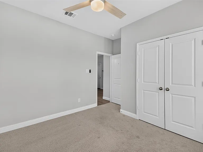 2524 Hagerman Ct — Photo 10