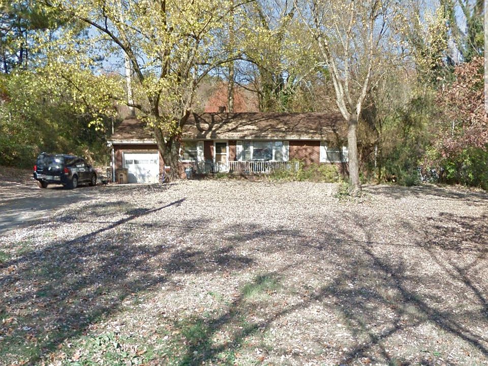 1st image of 2907 White Oak Ln