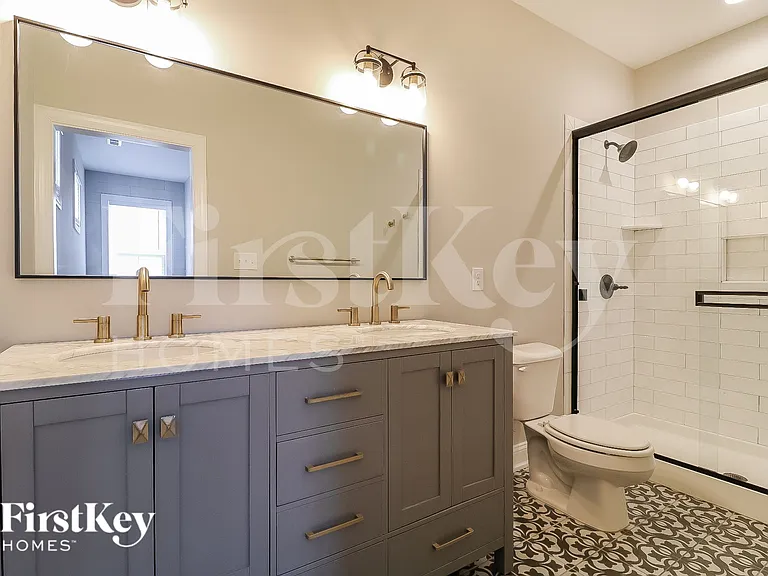 377 Ashley Woods Ct — Photo 10