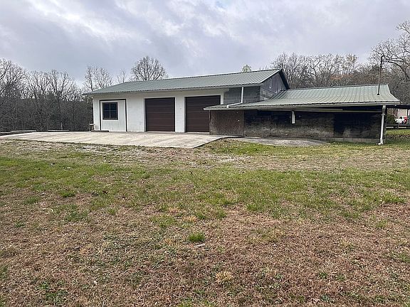 4th image of 1106 Red Bud Rd