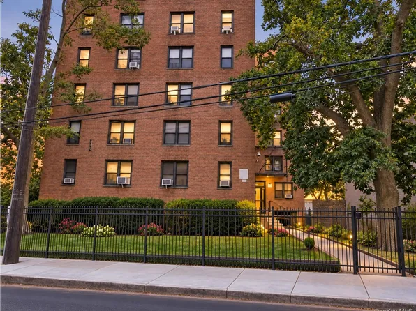 2287 Mott Avenue #6D, Far Rockaway, NY 11691