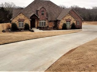 2919 S Isabell Pointe Dr, Stillwater, OK 74074