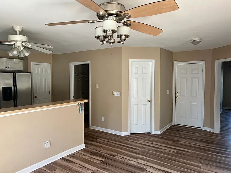 605 Summer Crest Rd — Photo 9