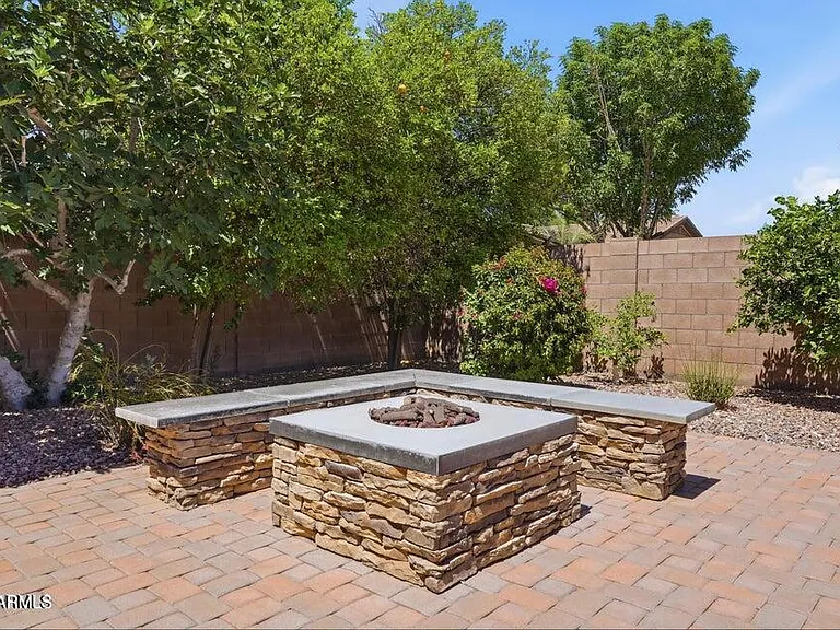 900 W Macaw Dr — Photo 72