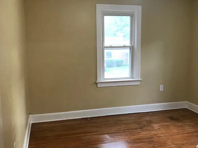 102 W Oates Ave — Photo 6