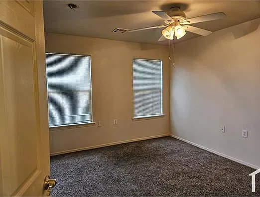 1501 Lakehurst Dr — Photo 4