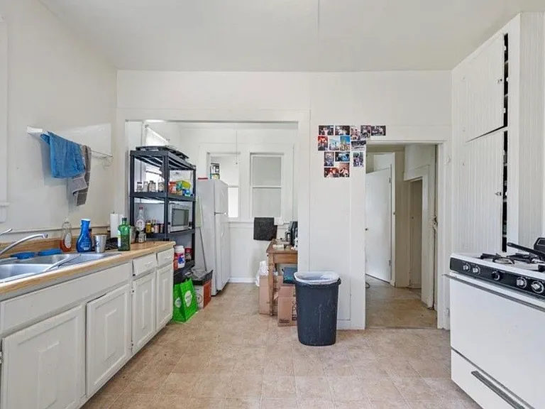 1143 Walnut St #1 — Photo 6