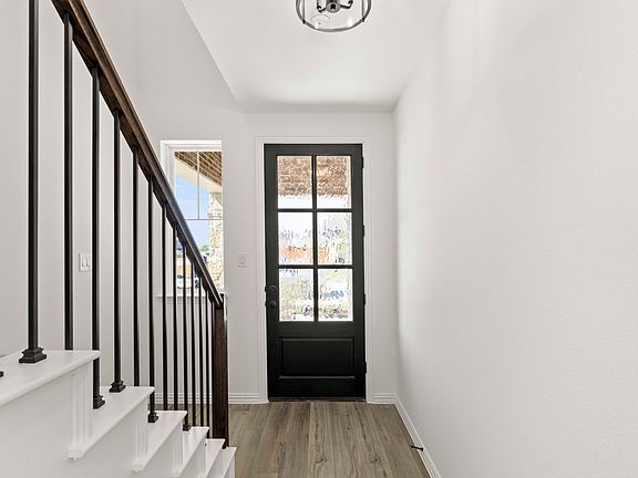 Devonshire - Willett Interior Image 3